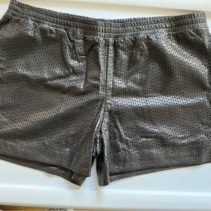 Vince Leather perforated shorts with pockets size M